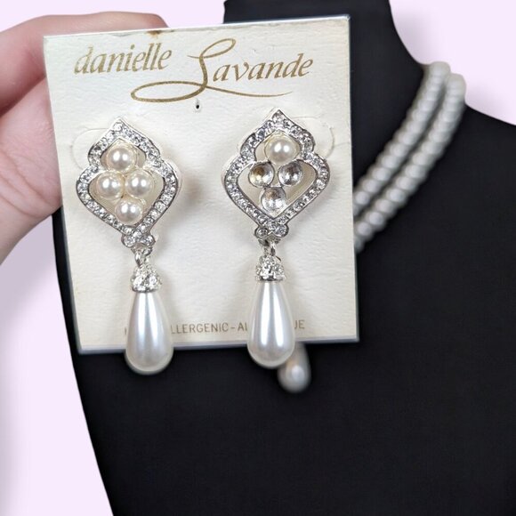 V. Danielle Savande 2-Strand Faux Pearl Choker Necklace - Picture 6 of 7